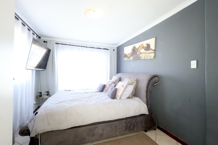 3 Bedroom Property for Sale in Parklands Western Cape